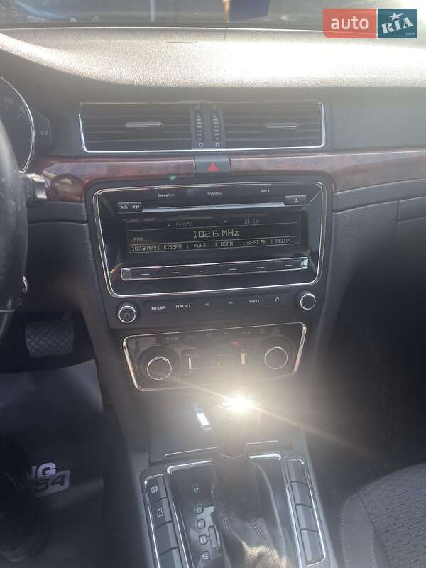 Универсал Skoda Superb 2011 в Ивано-Франковске