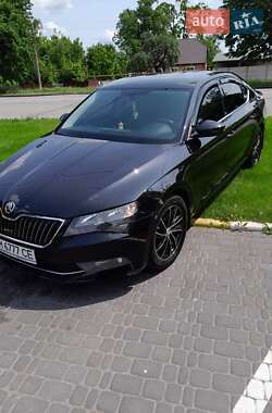 Лифтбек Skoda Superb 2016 в 