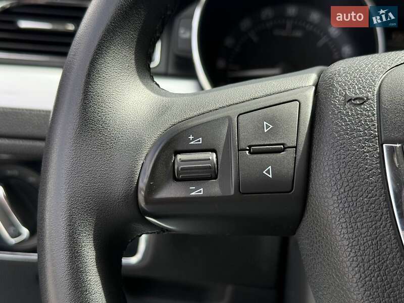 Универсал Skoda Superb 2011 в Ровно