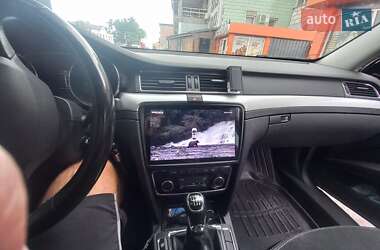 Лифтбек Skoda Superb 2014 в 