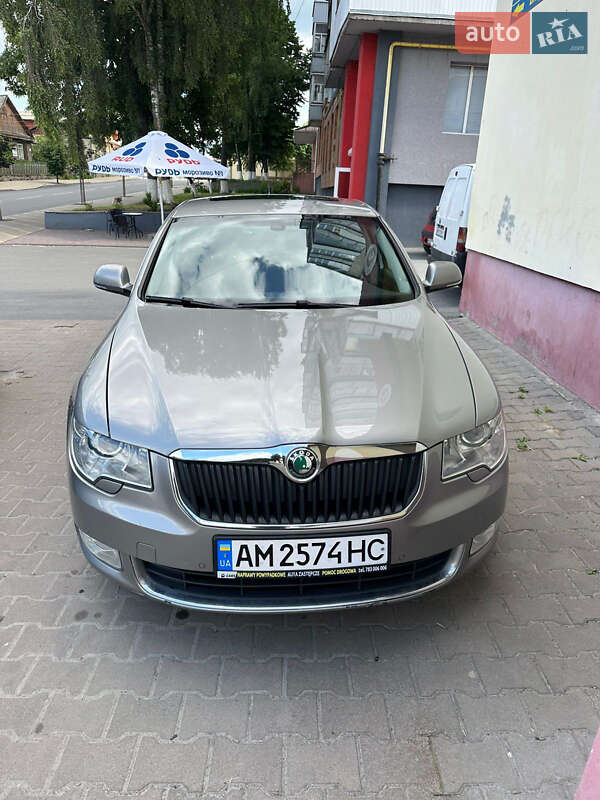Лифтбек Skoda Superb 2008 в Звягеле