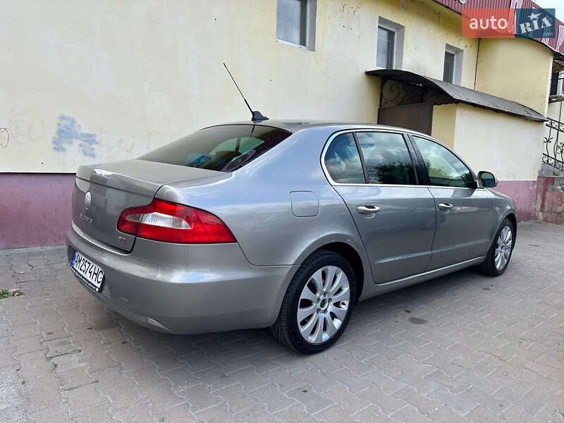 Лифтбек Skoda Superb 2008 в Звягеле