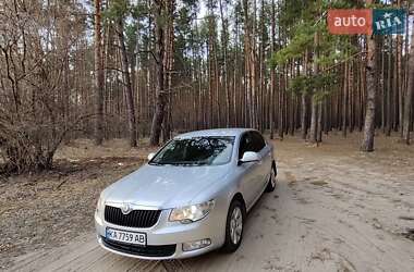 Лифтбек Skoda Superb 2013 в 