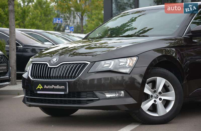 Ліфтбек Skoda Superb 2015 в Києві