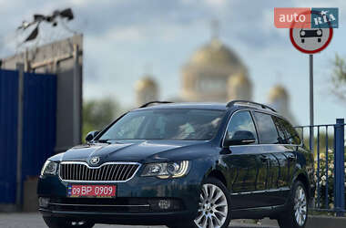 Универсал Skoda Superb 2015 в Дрогобыче