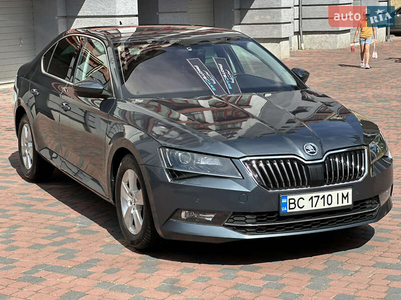 Ліфтбек Skoda Superb 2015 в Івано-Франківську