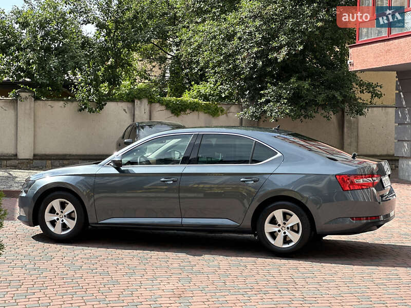 Ліфтбек Skoda Superb 2015 в Івано-Франківську