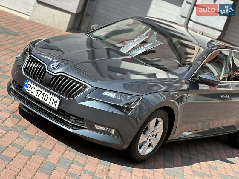 Ліфтбек Skoda Superb 2015 в Івано-Франківську