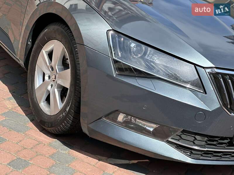 Ліфтбек Skoda Superb 2015 в Івано-Франківську