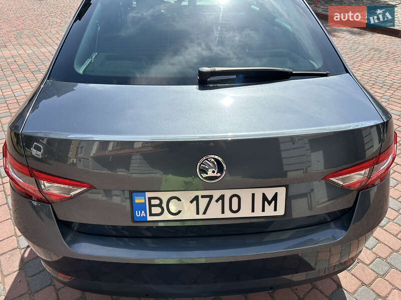 Ліфтбек Skoda Superb 2015 в Івано-Франківську