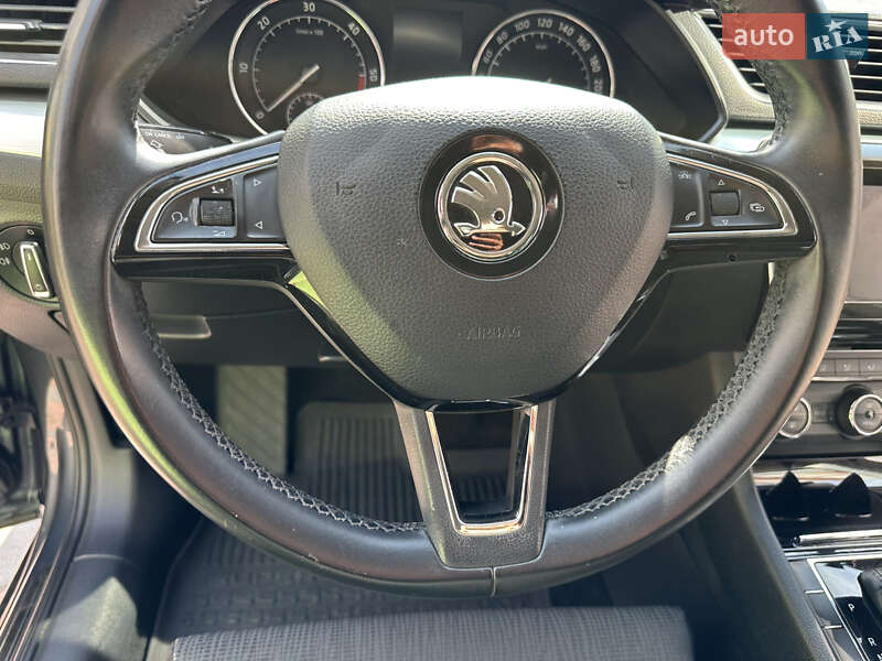 Ліфтбек Skoda Superb 2015 в Івано-Франківську