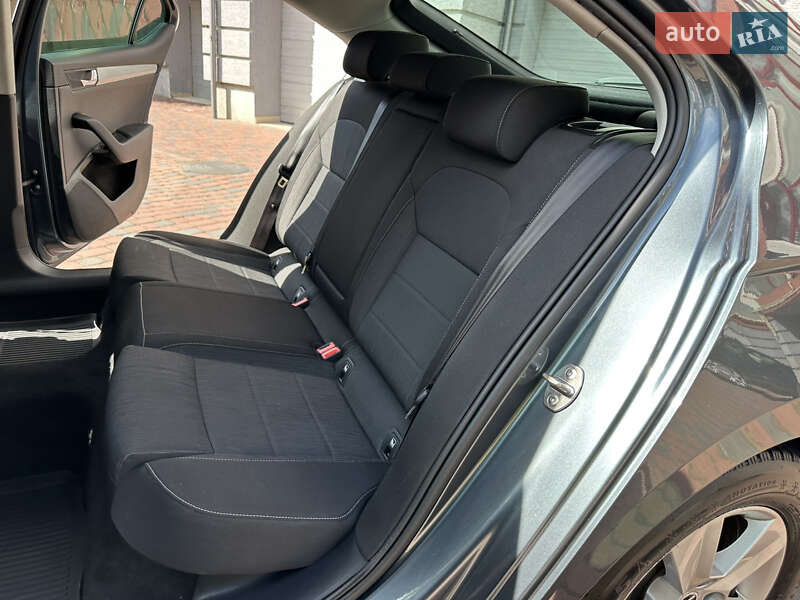 Ліфтбек Skoda Superb 2015 в Івано-Франківську