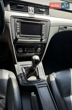 Лифтбек Skoda Superb 2012 в 