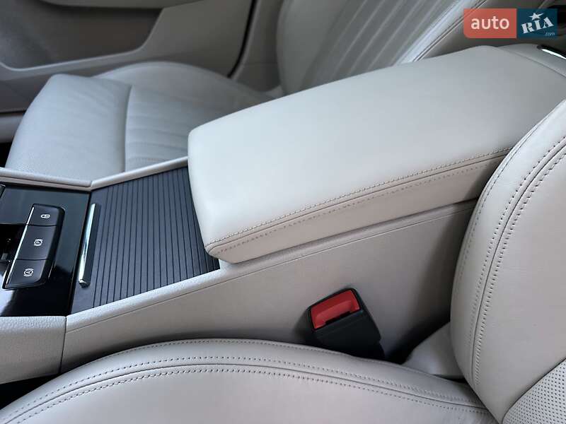 Лифтбек Skoda Superb 2016 в Киеве