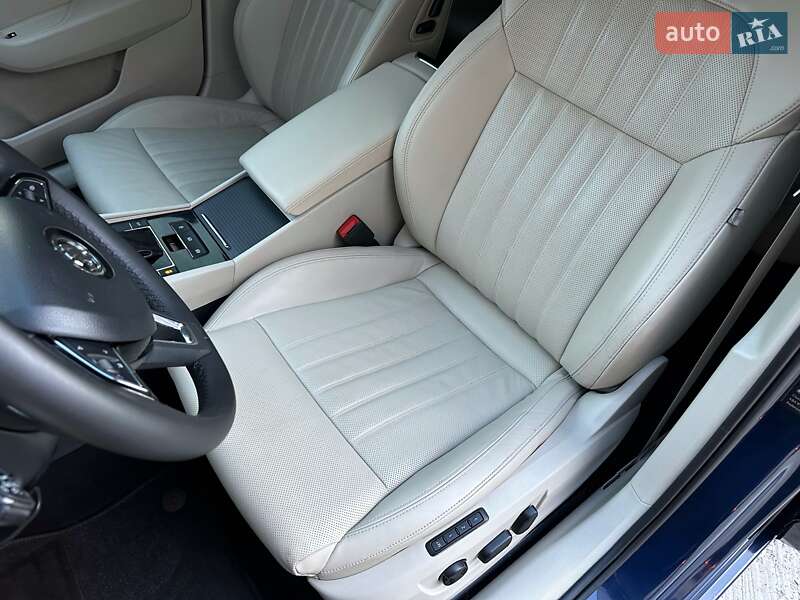 Лифтбек Skoda Superb 2016 в Киеве