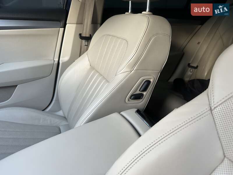 Лифтбек Skoda Superb 2016 в Киеве
