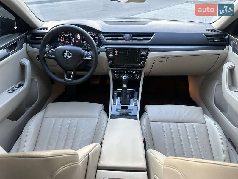 Лифтбек Skoda Superb 2016 в Киеве