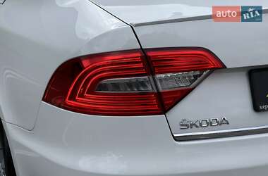 Лифтбек Skoda Superb 2013 в 