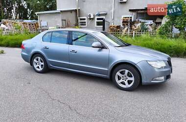 Лифтбек Skoda Superb 2012 в 