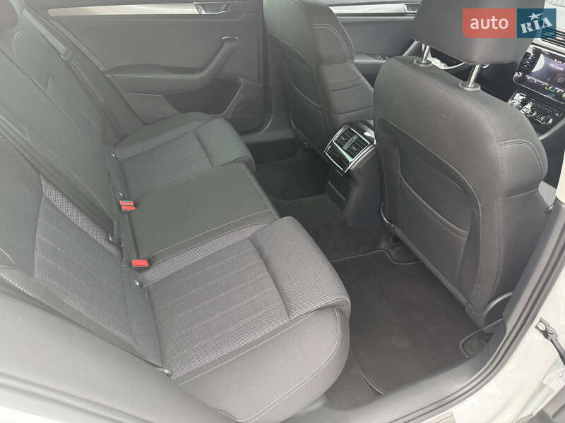 Универсал Skoda Superb 2020 в Луцке