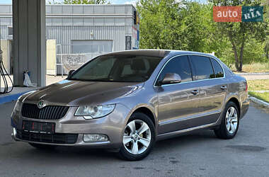 Лифтбек Skoda Superb 2010 в Днепре