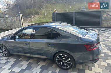 Лифтбек Skoda Superb 2020 в 