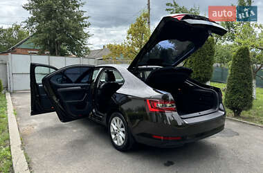 Лифтбек Skoda Superb 2017 в 