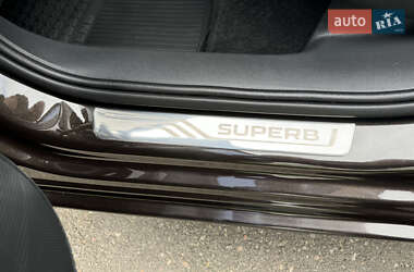 Лифтбек Skoda Superb 2017 в 