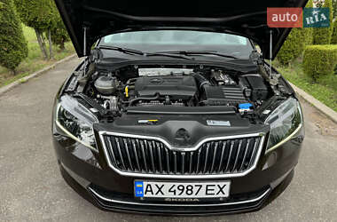 Лифтбек Skoda Superb 2017 в 