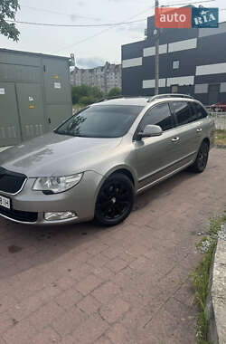 Универсал Skoda Superb 2010 в Калуше