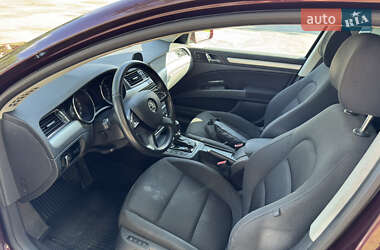 Лифтбек Skoda Superb 2014 в 