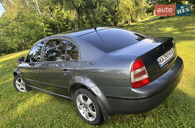 Лифтбек Skoda Superb 2008 в Корце