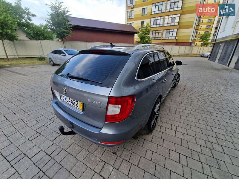 Универсал Skoda Superb 2010 в Ивано-Франковске
