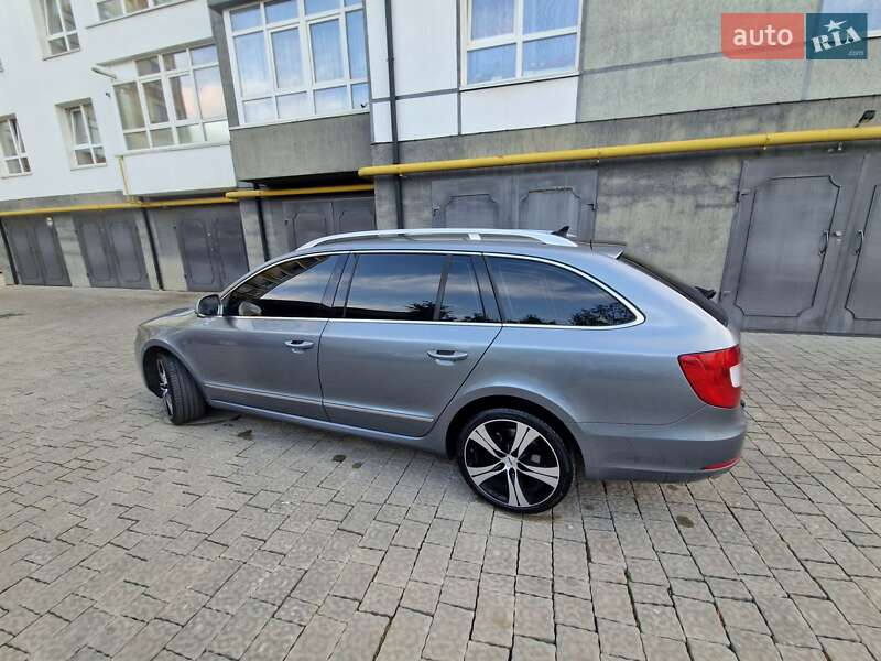 Универсал Skoda Superb 2010 в Ивано-Франковске