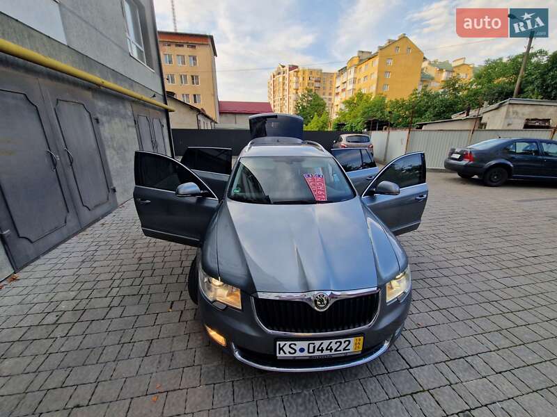 Универсал Skoda Superb 2010 в Ивано-Франковске