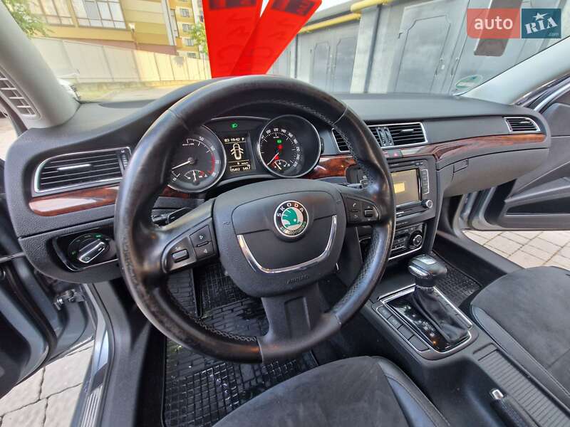 Универсал Skoda Superb 2010 в Ивано-Франковске