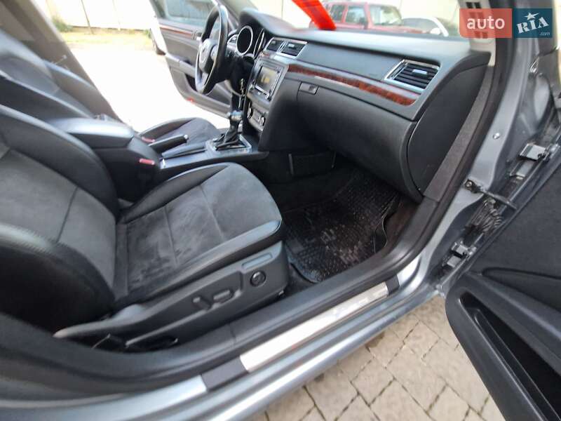 Универсал Skoda Superb 2010 в Ивано-Франковске