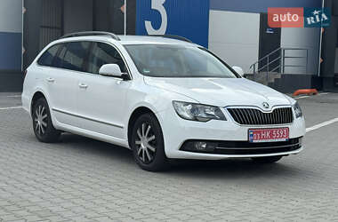 Универсал Skoda Superb 2015 в Ровно