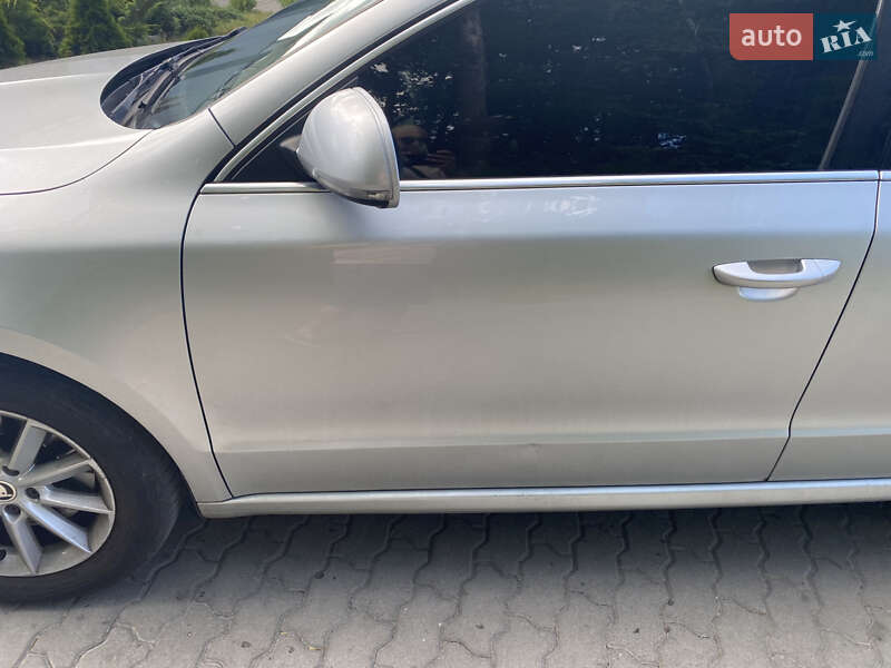 Универсал Skoda Superb 2014 в Львове фото 11 Универсал Skoda Superb 2014 в Львове