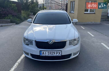 Лифтбек Skoda Superb 2010 в Софиевской Борщаговке
