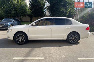 Лифтбек Skoda Superb 2010 в 