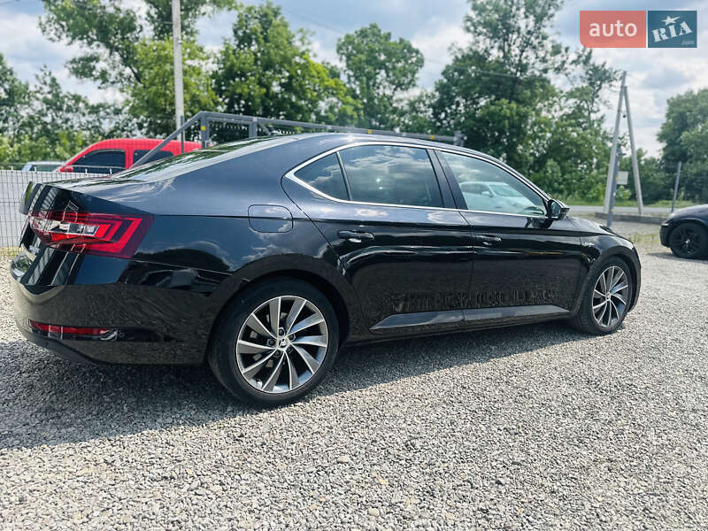 Лифтбек Skoda Superb 2017 в Иршаве