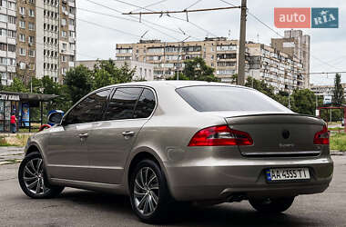 Лифтбек Skoda Superb 2012 в 