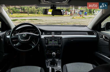 Лифтбек Skoda Superb 2012 в 