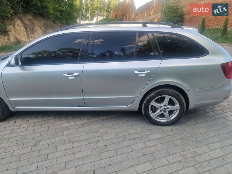 Универсал Skoda Superb 2011 в Кременце фото 41 Универсал Skoda Superb 2011 в Кременце