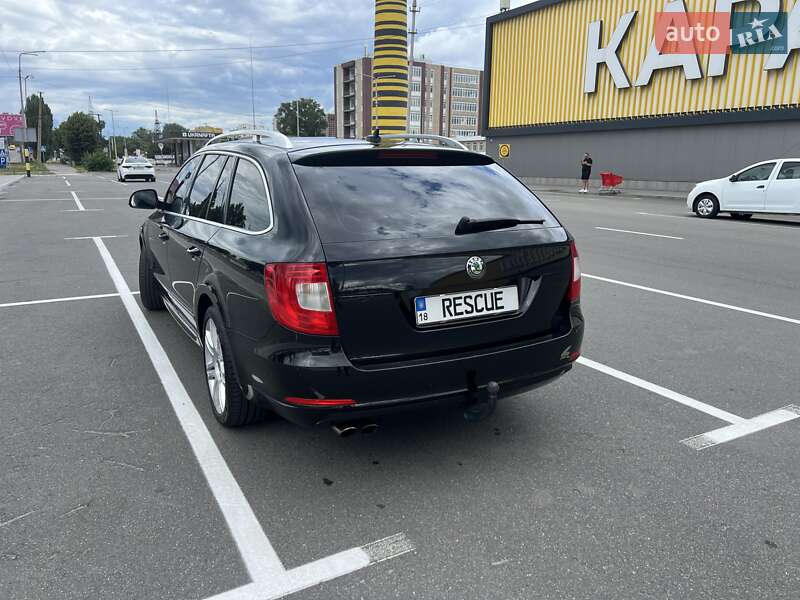 Универсал Skoda Superb 2011 в Киеве