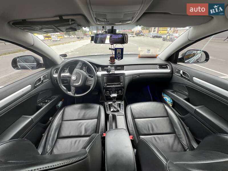 Универсал Skoda Superb 2011 в Киеве