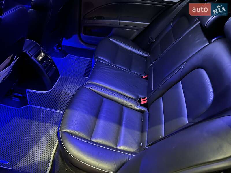 Универсал Skoda Superb 2011 в Киеве