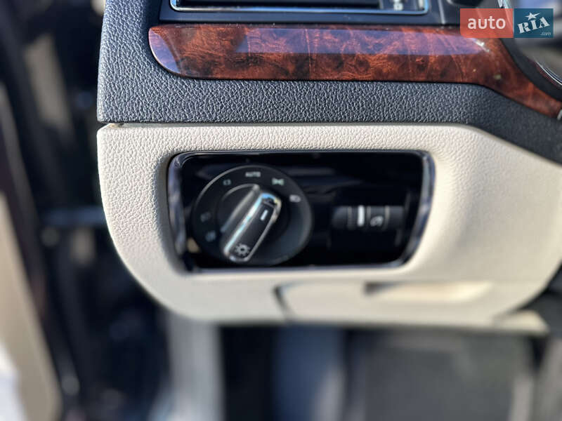 Универсал Skoda Superb 2012 в Ровно