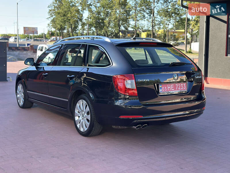 Универсал Skoda Superb 2012 в Ровно